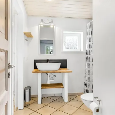Alfrida - 1-5km From The Sea By Interhome *